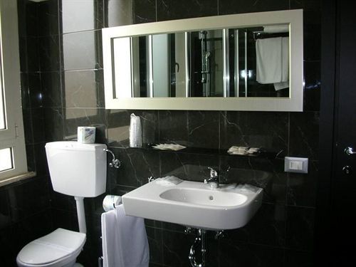 Hotel Promenade Universale 3*