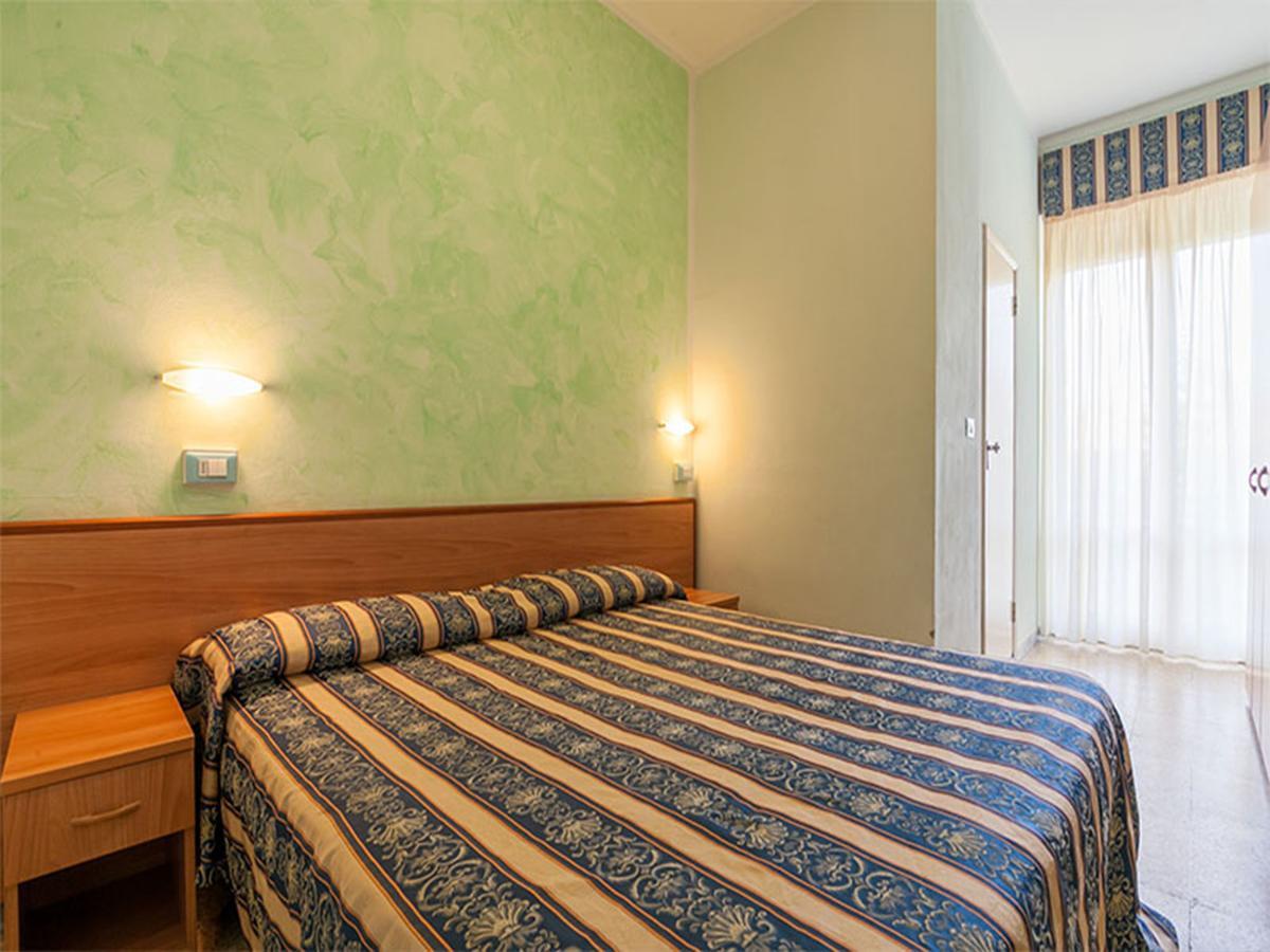 Promenade Universale Hotel 3*