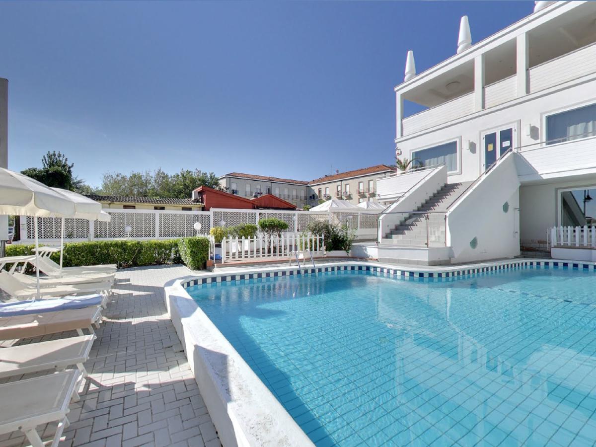 Promenade Universale Hotel