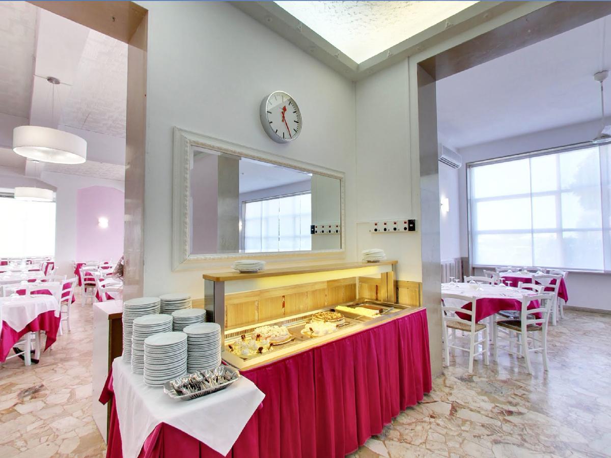 Hotel Promenade Universale 3*