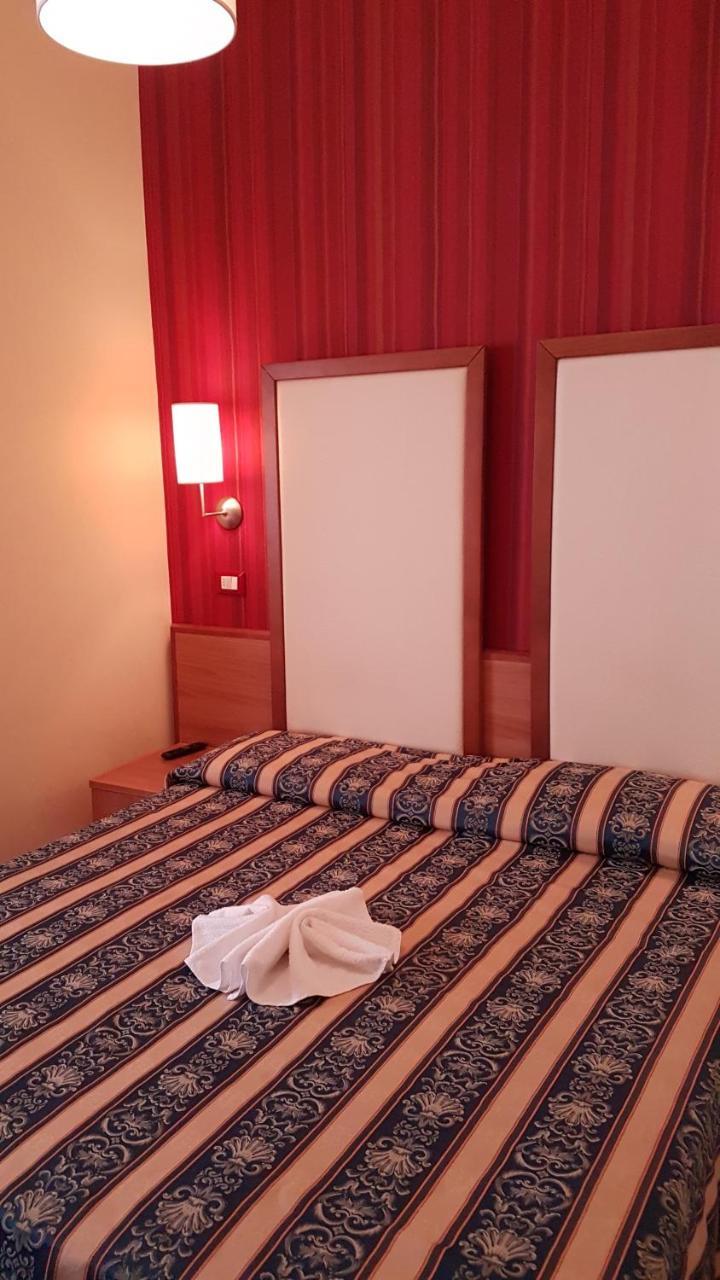 Promenade Universale Hotel